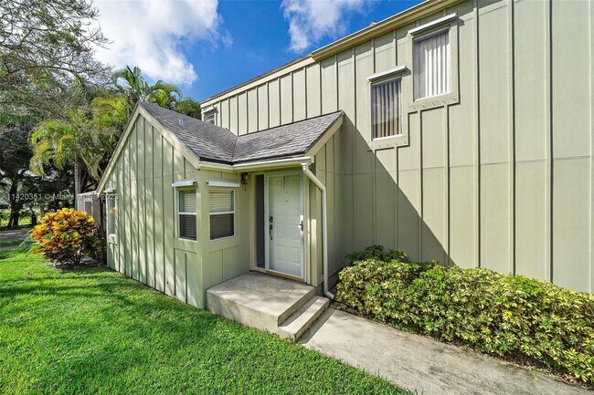 Building Photo - 6351 Riverwalk Ln