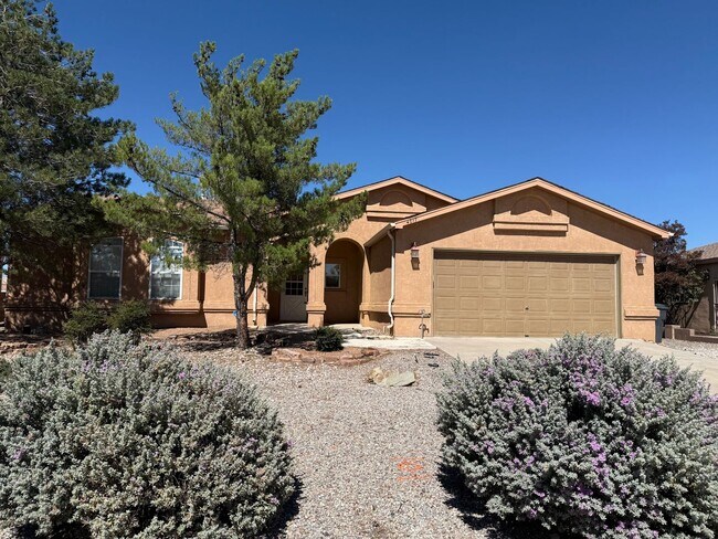 Building Photo - 3 Bed 2 Bath Amazing Views