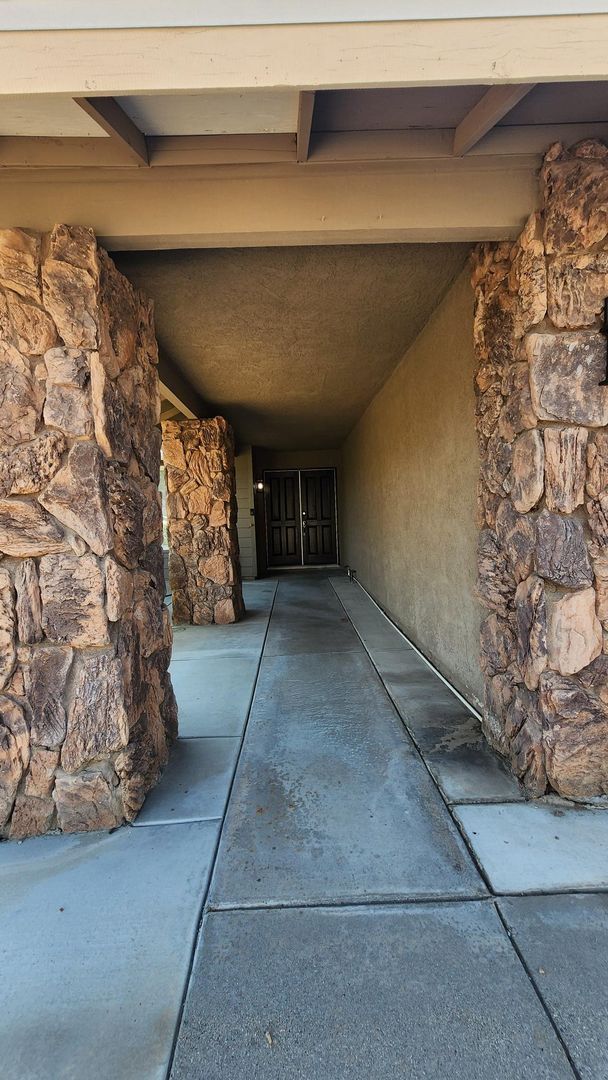 Building Photo - AVAILABLE NOW!! North San Bernardino