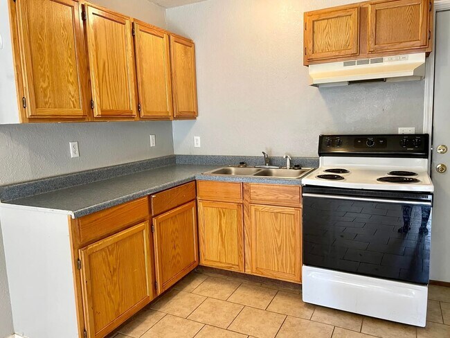 Foto del edificio - 310 S B St