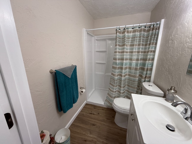 Foto del edificio - 4410 Windmill Creek Way