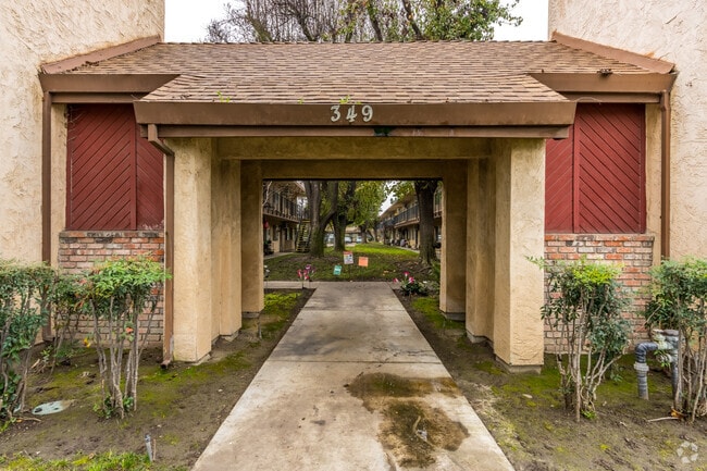 Entrada - Captains Cove