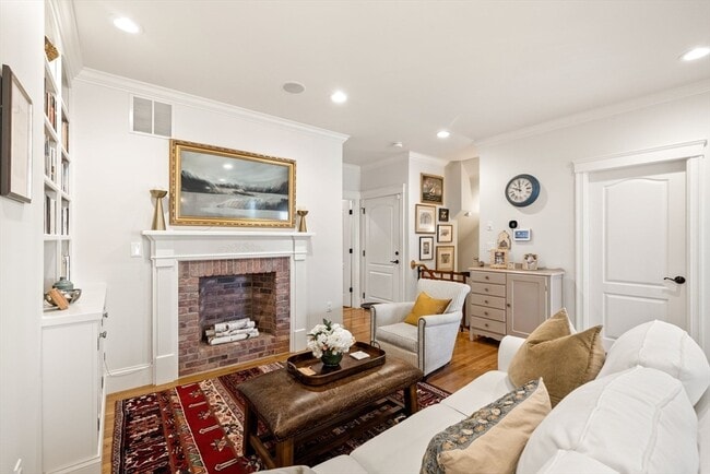 Building Photo - 23 Trenton St