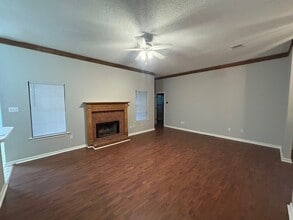 Building Photo - 245 Western Dr