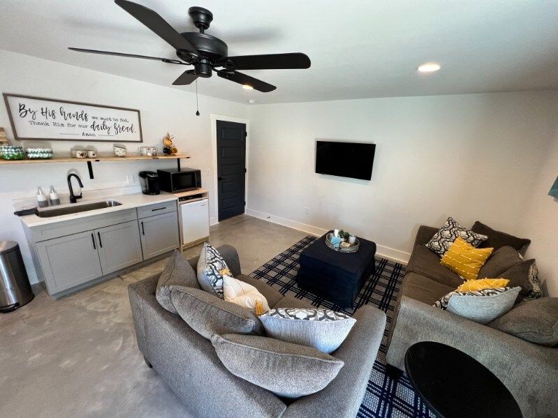 Foto principal - 110 Hayden Wy