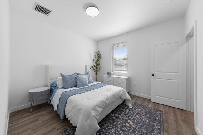 Photo - Eagle Trace 1583 #3 Apartment