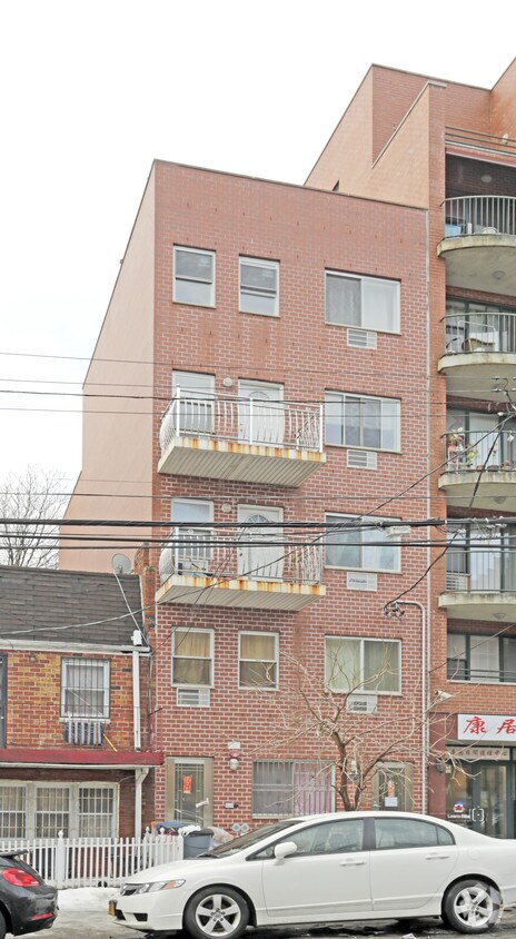 Primary Photo - 136-22 35th Ave