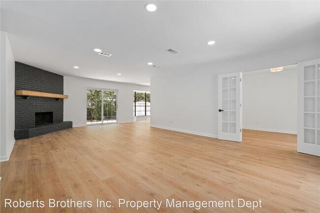 Foto del edificio - 4 br, 2 bath House - 1628 Longwood Court