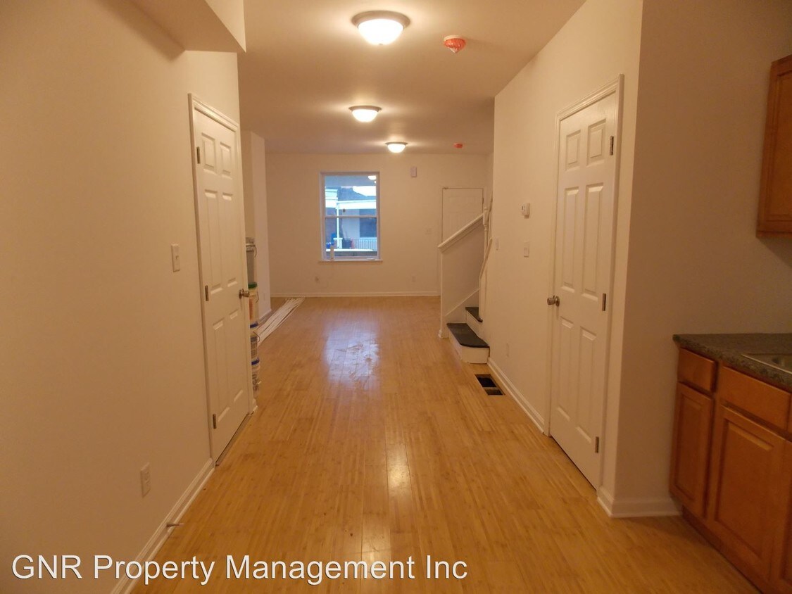 Primary Photo - 5021 Parrish St