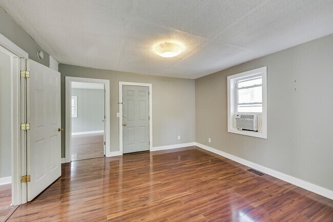 Foto del edificio - 2401 Fillmore St NE