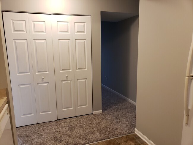 Building Photo - 1111 Silverstone Dr