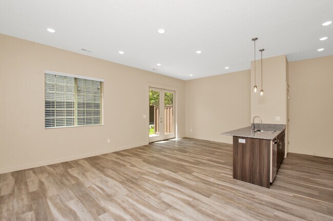 Foto del edificio - Alpine Townhomes