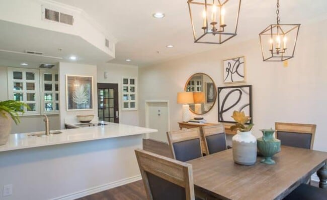 Building Photo - 1 bedroom in Dallas TX 75214