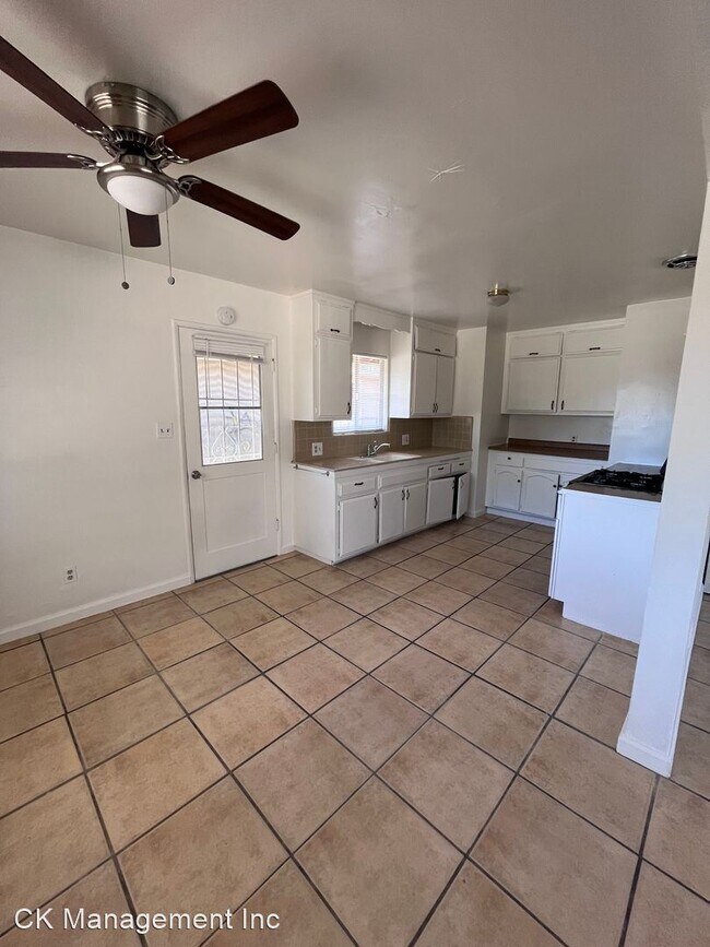 Building Photo - 2 br, 1 bath House - 7132 Cholla Avenue