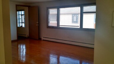 Primary Photo - 6020 N Avondale Ave