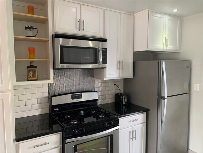 Building Photo - 3467 Willowrun Dr