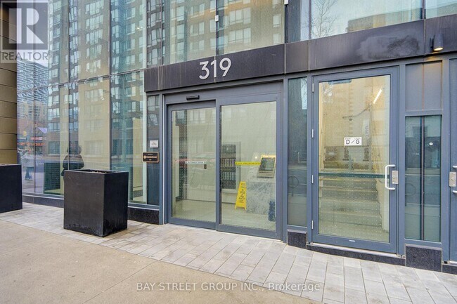 Building Photo - 319 Jarvis St