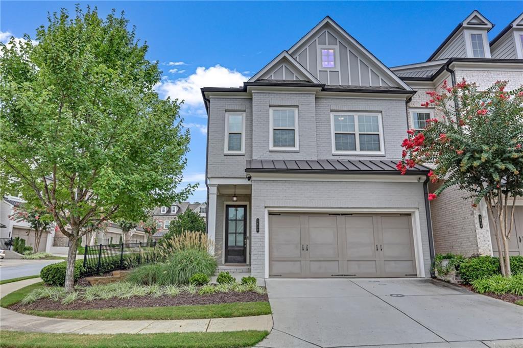 Foto principal - 3638 Moorewood Ln S E