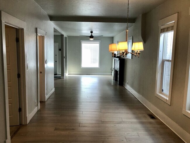 Building Photo - Gorgeous Victorian Home in Denver