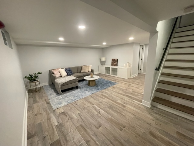 Living Room - 3123 Glen Carlyn Rd