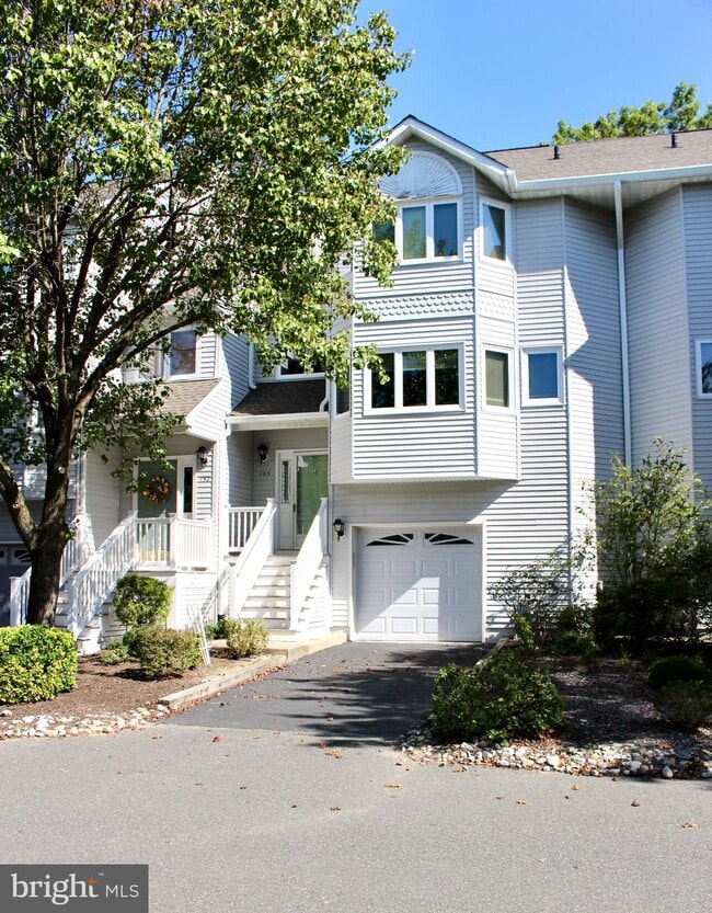 Building Photo - 153 Impatiens Ct