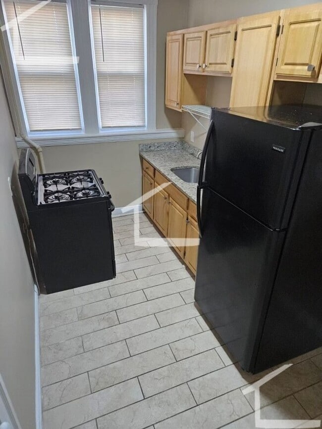 Foto del edificio - Nicely renovated 2 bed in Brighton!