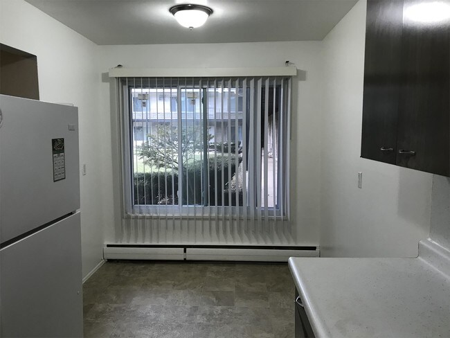 Foto del edificio - 12800 W Nine Mile Rd