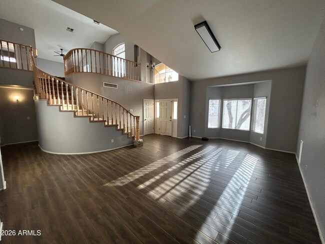 Foto del edificio - 1210 E Briarwood Terrace