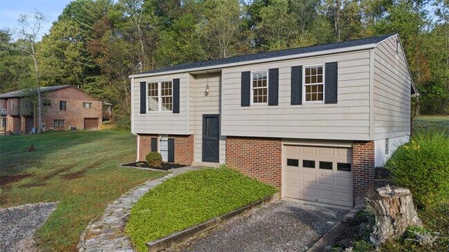 Foto del edificio - 233 Overbrook Rd
