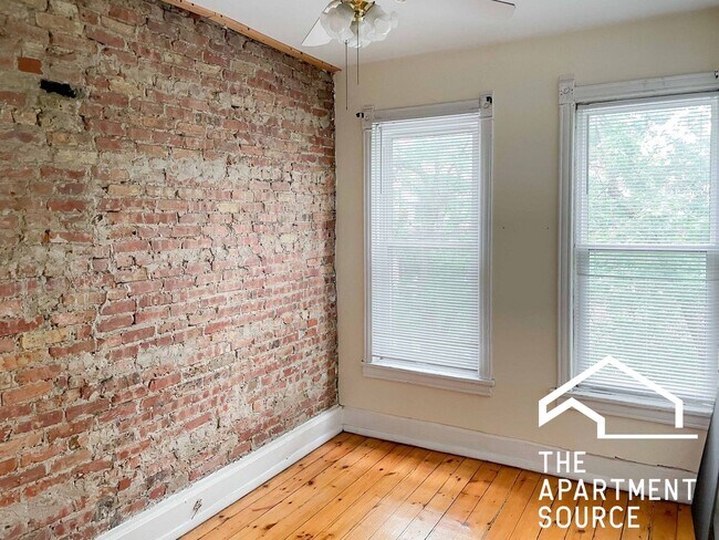 Building Photo - 1206 W Wrightwood Ave