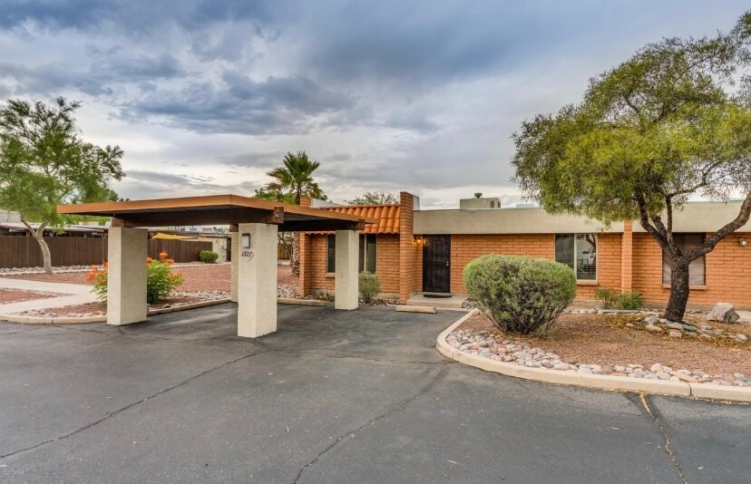 1327 S Wright Rd, Tucson, AZ 85713 Townhome Rentals in Tucson AZ