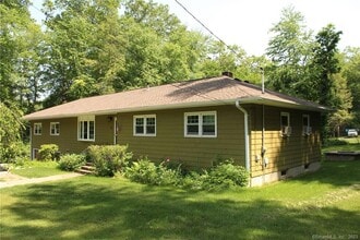 Building Photo - 9 Overlook Knoll Rd