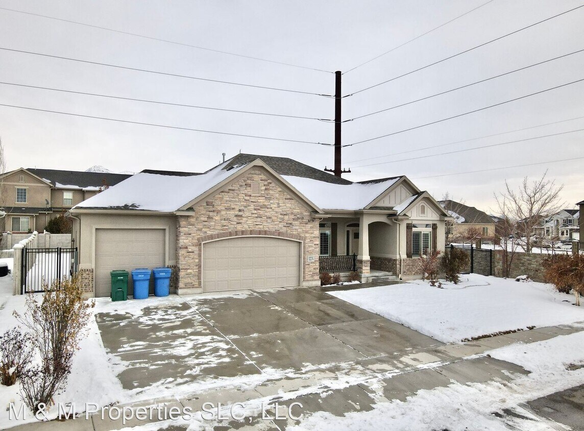 5 br, 3.5 bath House 3222 N 200 W House Rental in Lehi, UT