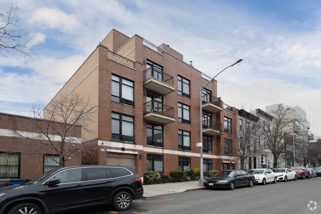 Building Photo - 26 4th St