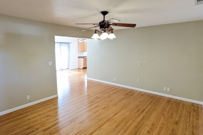 Building Photo - 7674 Millbrook Ave