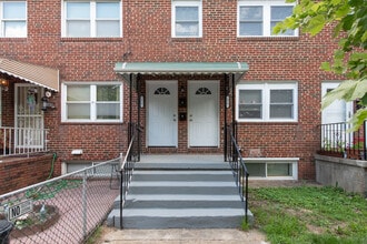 Building Photo - 3458 6th St
