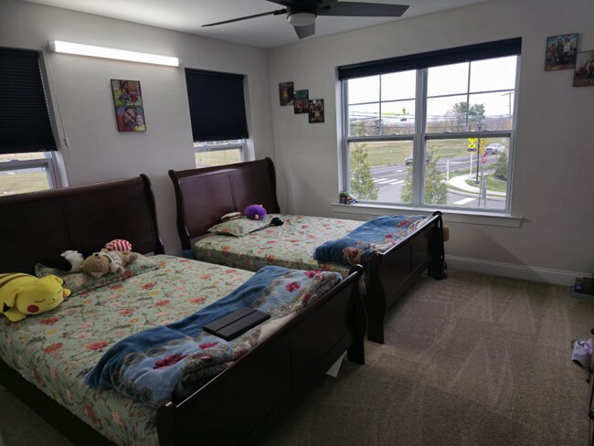 Foto del edificio - 100 Everleigh Dr