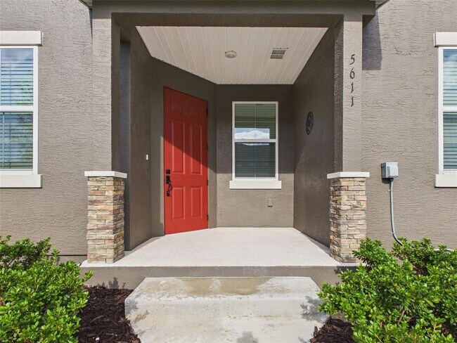 Building Photo - 5611 SW 72nd Ct