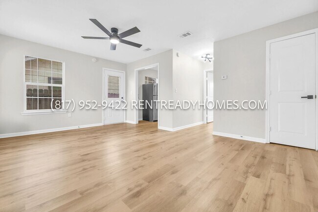 Foto del edificio - 1007 Davis Ave