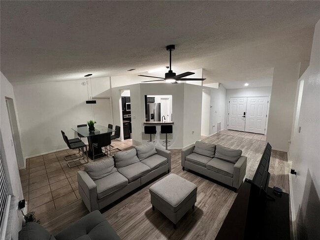 Building Photo - 6042 Brookhill Cir