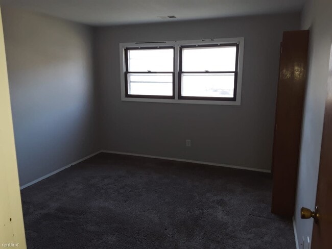 Building Photo - 2 br, 1 bath 4plex - 1950 Warren Street 2