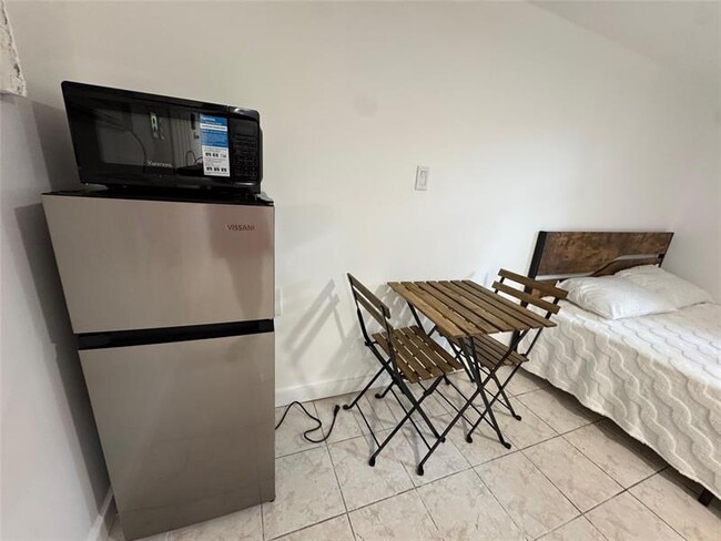 Foto del edificio - 2205 SW 16th Ter