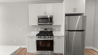 Building Photo - 475 Communipaw Ave