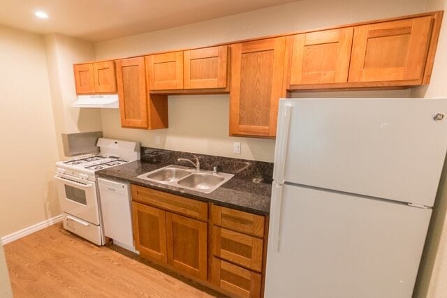 Building Photo - Sunset Village Apartments