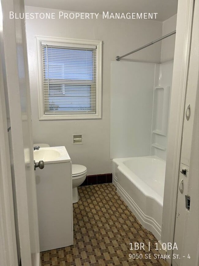 Building Photo - 9050 SE Stark St