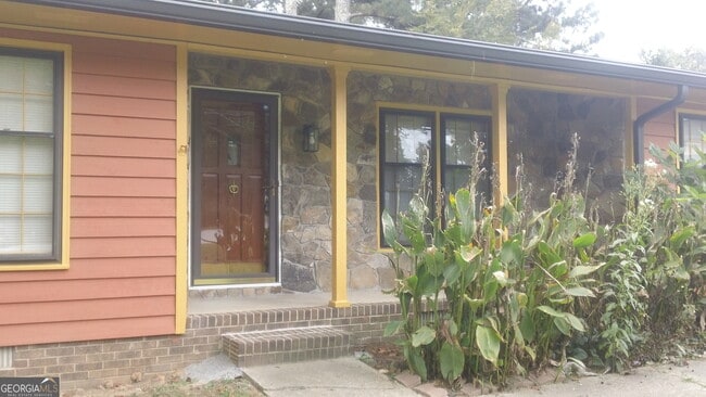 Foto del edificio - 6451 Edenfield Dr