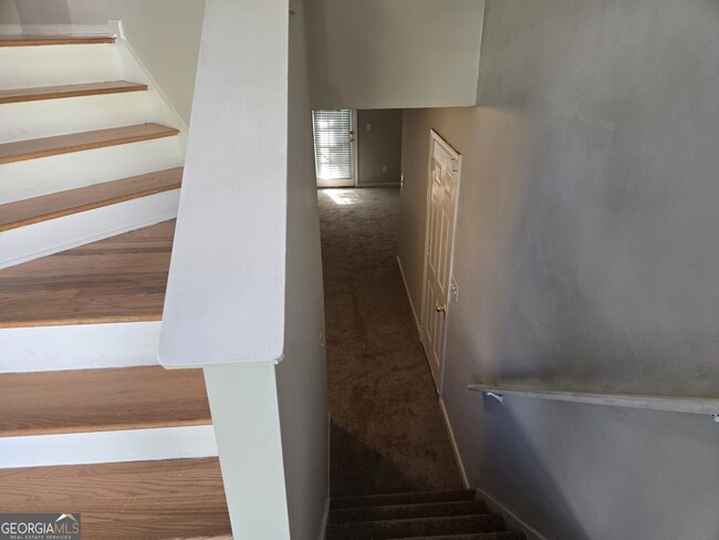 Building Photo - 3131 Heathermere Dr
