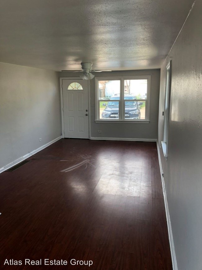 Building Photo - 7390 Oneida Dr