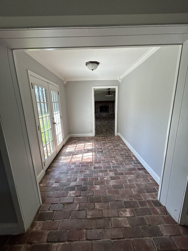 Foto del edificio - 3218 Seminole Dr