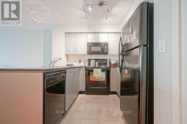 Building Photo - 12 Yonge St